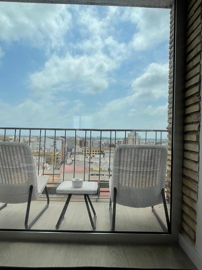 Piso Vivian Gandia Apartment Exterior photo