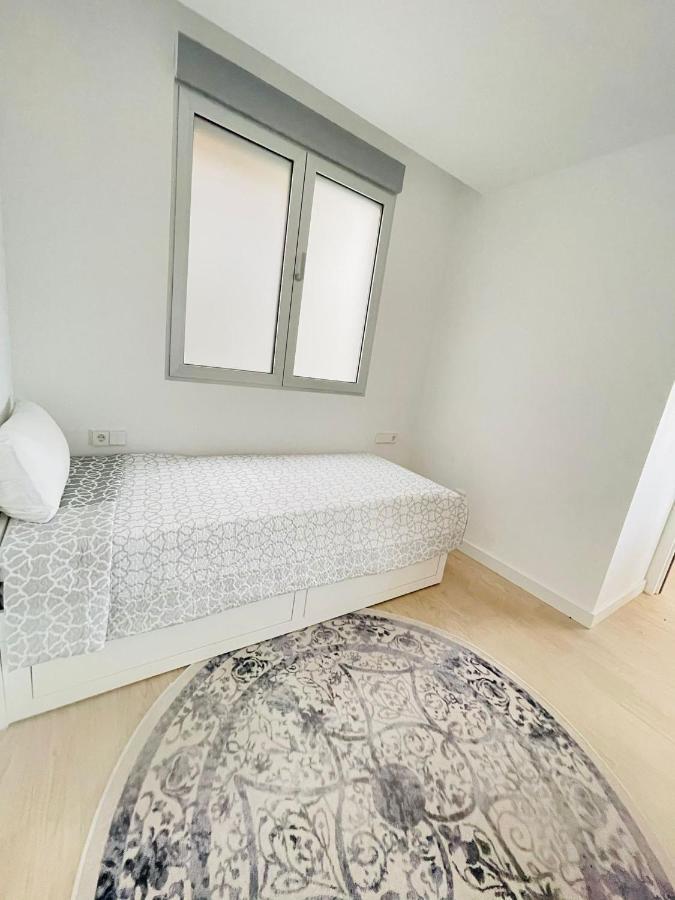 Piso Vivian Gandia Apartment Exterior photo